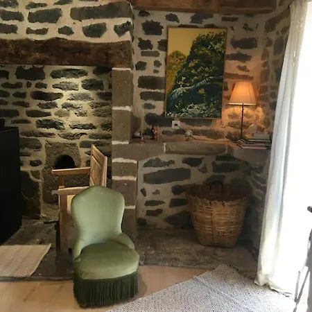 Du Milan Royal 펜션 Le Monteil (Cantal)