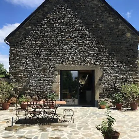 Du Milan Royal Holiday home Le Monteil (Cantal)