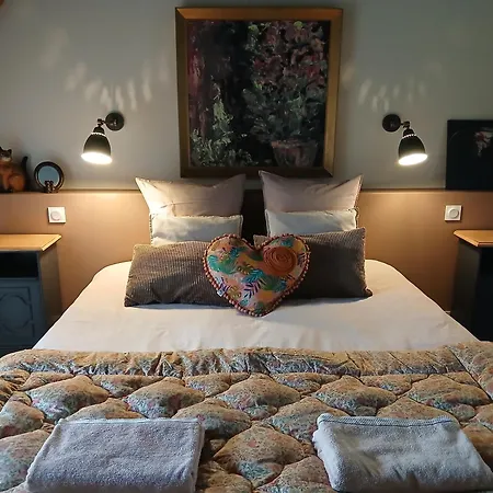 Du Milan Royal Holiday home Le Monteil (Cantal)